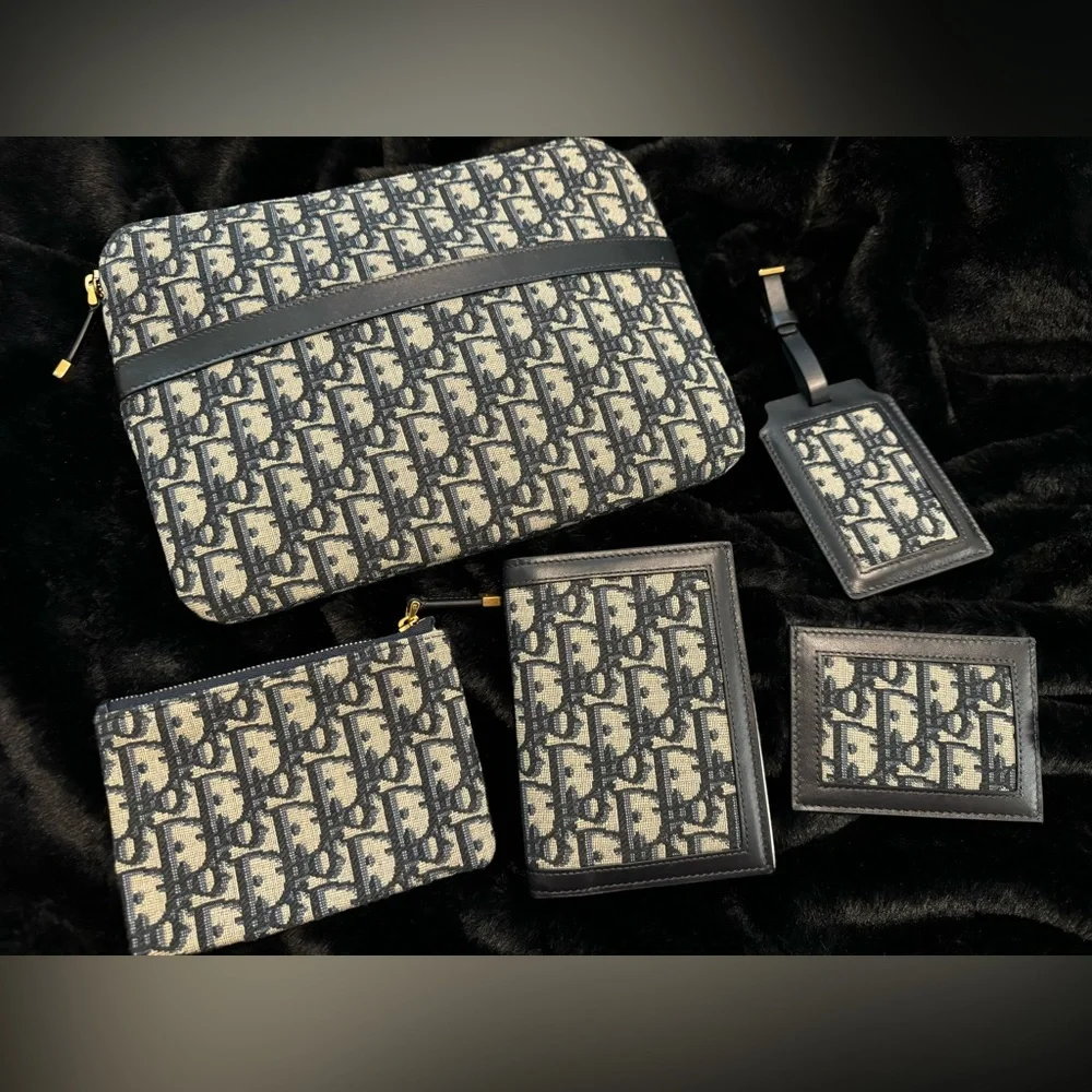 Authentic Dior Travel Kit - Picture 1 of 9